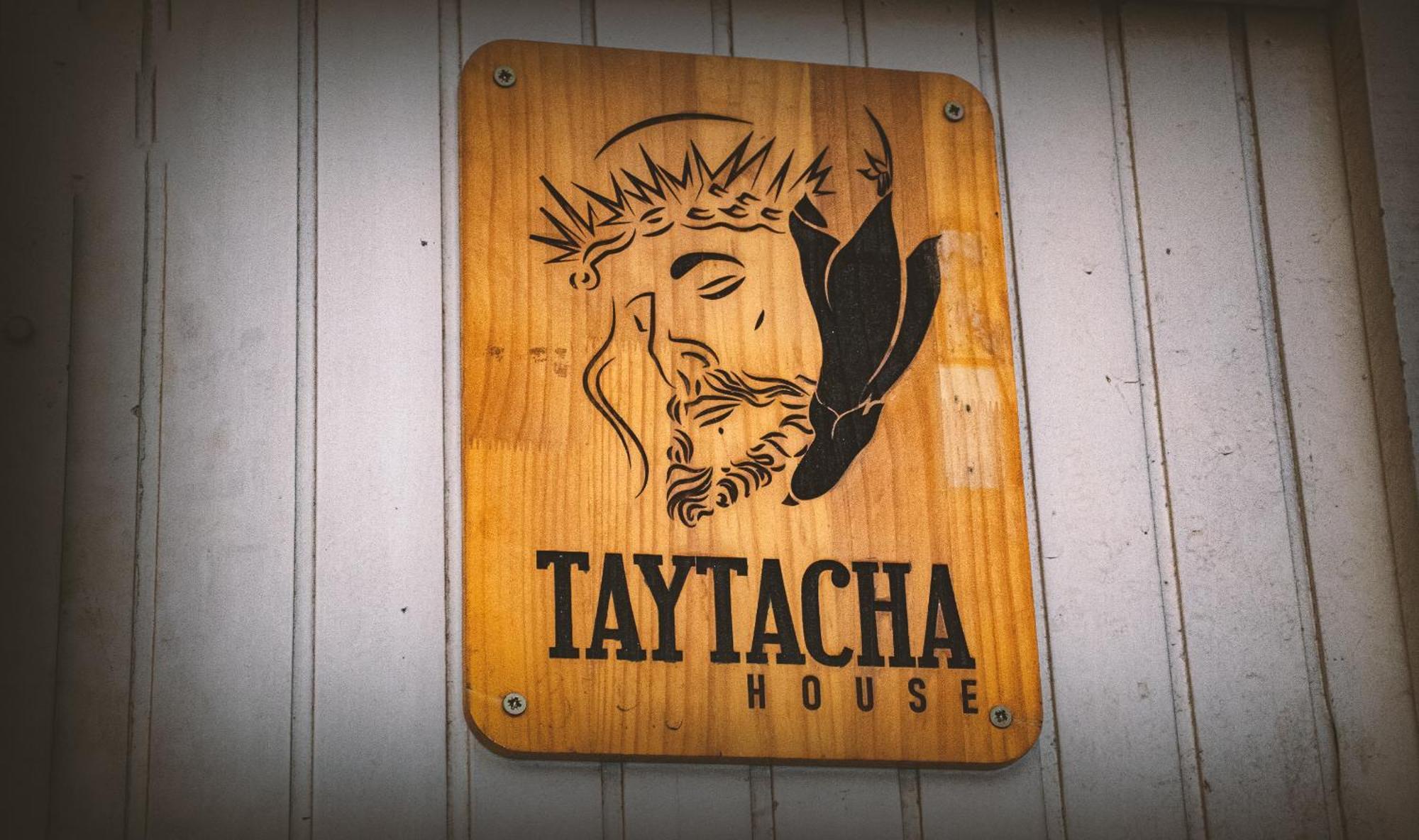 Hostal Taytacha House